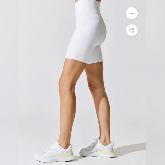 Carbon38 ribbed biker short